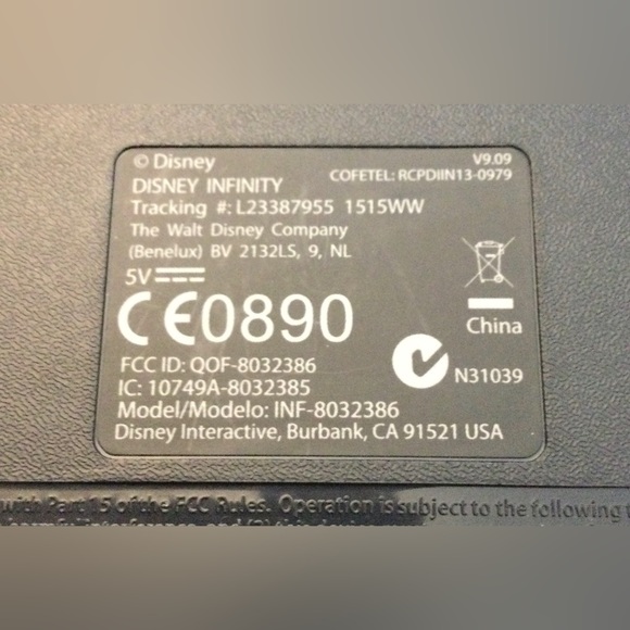 XBOX 360 Disney Infinity Bundle Game Portal and 2 Characters - Picture 6 of 9